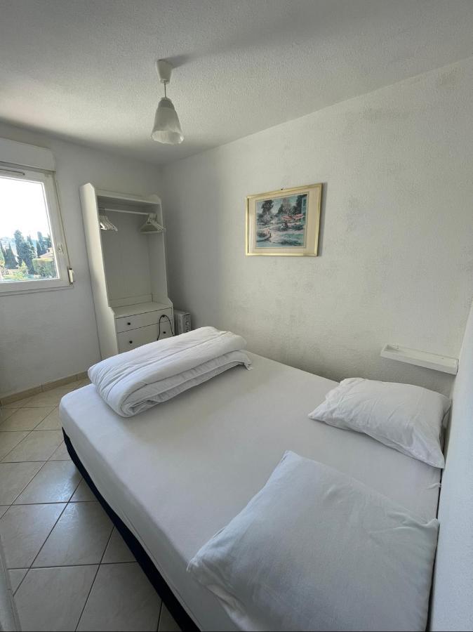 Charmant Appartement A Quelques Metres De La Plage La Londe-les-Maures Ngoại thất bức ảnh